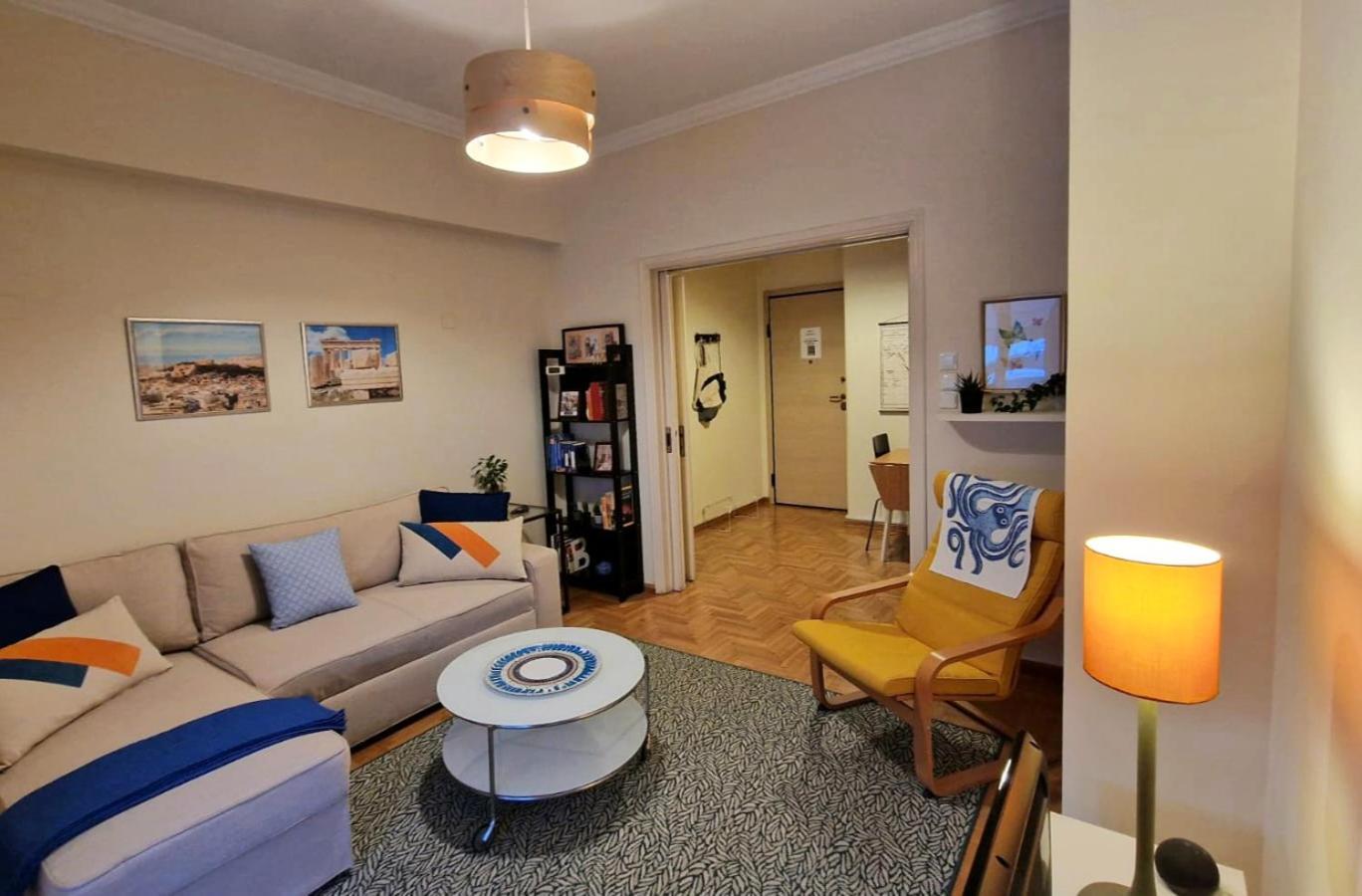 Cozy Apartment With Wrap Around Balcony Atenas Exterior foto